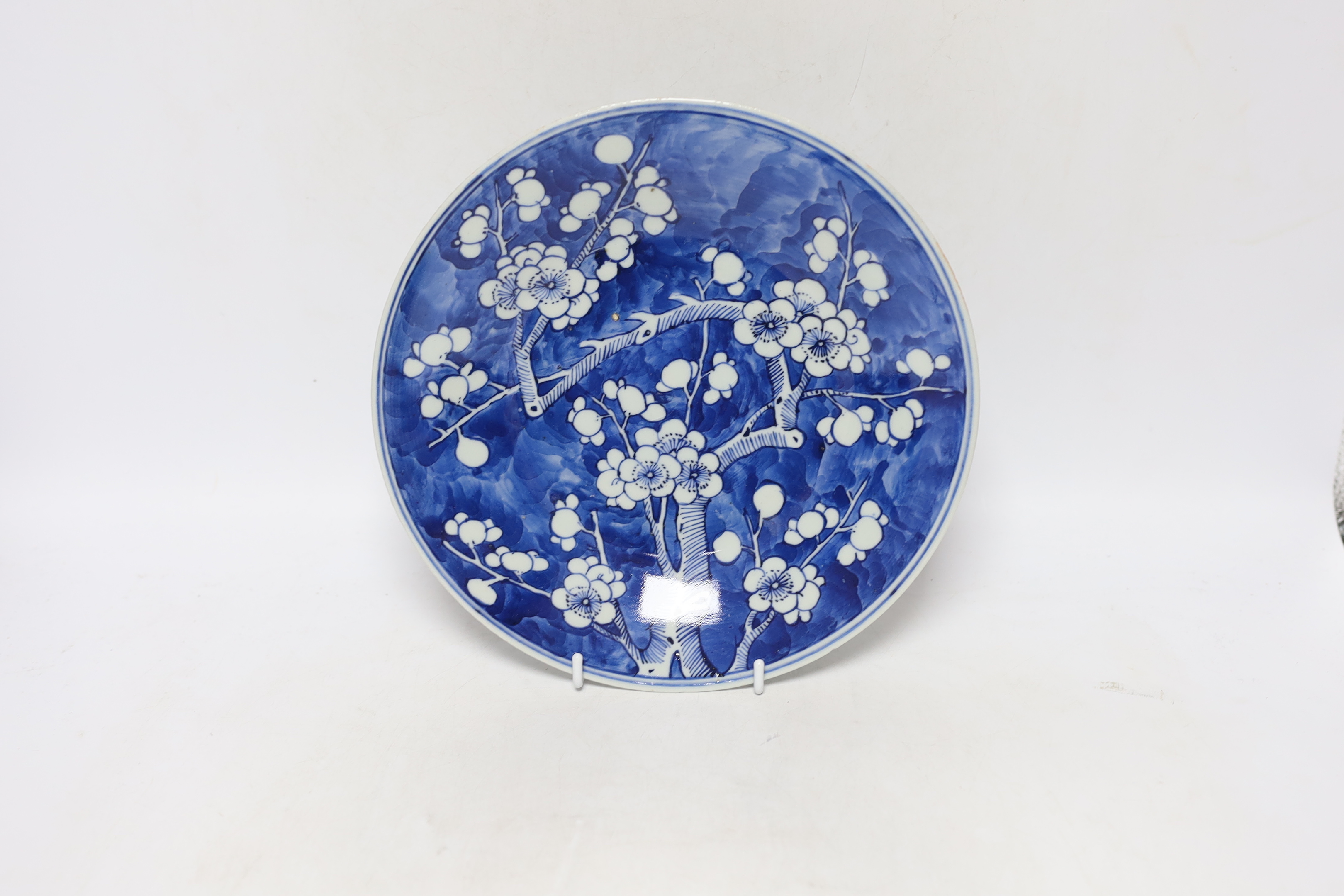 An 18th century Chinese export blue and white dish together with other various Chinese blue and white ceramics and a Worcester teabowl and saucer (13)